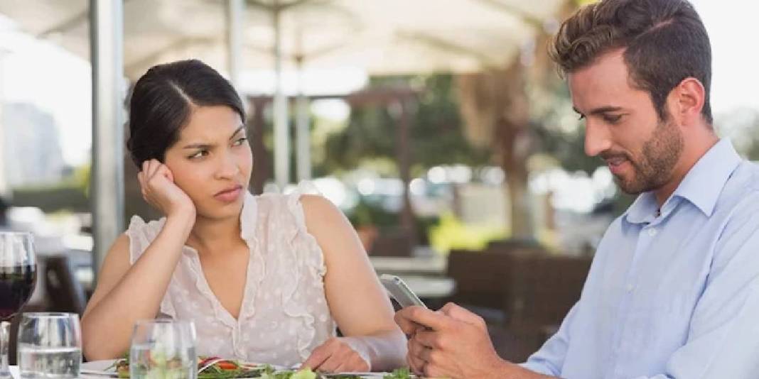 Flört aşamasında gözünüzü açık tutun! Kadınların uzak durması gereken erkekler: ‘Kırmızı bayrak’ olarak tanımlanıyorlar 5